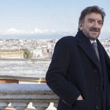 Una pallottola nel cuore: Gigi Proietti in una foto promozionale