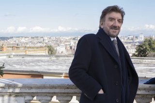 Una pallottola nel cuore: Gigi Proietti in una foto promozionale