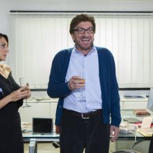 Una pallottola nel cuore: Gigi Proietti e Paola Minaccioni in una scena del film