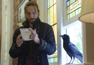 Sleepy Hollow: Tom Mison in una scena della puntata intitolata The Weeping Lady