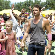 These Final Hours - 12 ore alla fine: Nathan Phillips con Angourie Rice in un momento del film