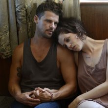 These Final Hours - 12 ore alla fine: Nathan Phillips con Jessica De Gouw in una scena