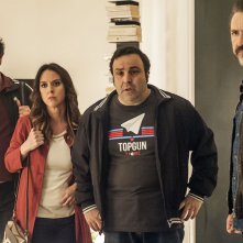 Confusi e felici: Marco Giallini in un momento del film con Caterina Guzzanti, Massimiliano Bruno e Pietro Sermonti