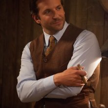 Una folle passione: Bradley Cooper in una scena nei panni dell'imprenditore George Pemberton