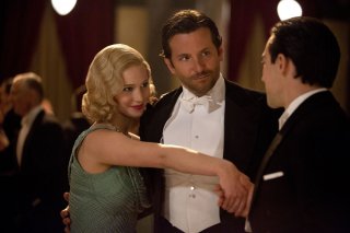 Una folle passione: Jennifer Lawrence in una scena del film con Bradley Cooper