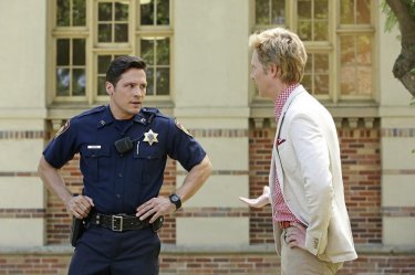 Revenge: Nick Wechsler e Gabriel Mann in una scena di Meteor