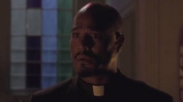 The Walking Dead: Seth Gilliam è padre Gabriel nell'episodio Un tetto e quattro mura