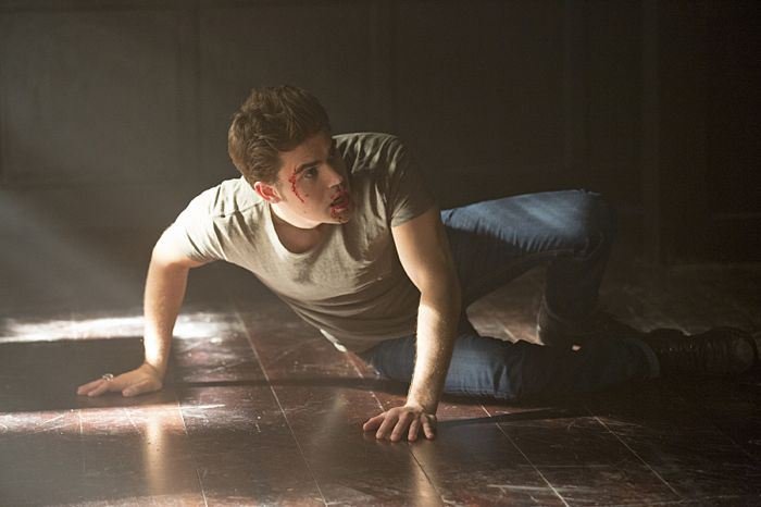 The Vampire Diaries: l'attore Paul Wesley in una scena dell'episodio Black Hole Sun