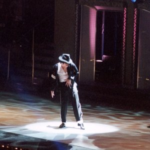 Michael Jackson: Life, Death and Legacy - un'immagine tratta dal film-concerto