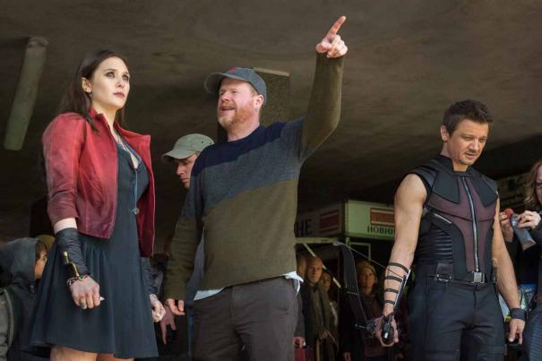 Avengers: Age of Ultron - Joss Whedon spiega una scena a Elizabeth Olsen e Jeremy Renner