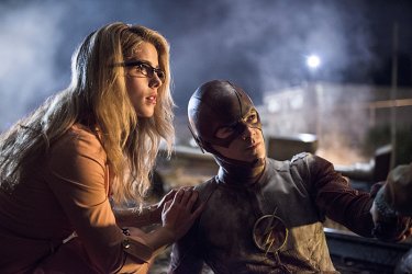 The Flash: Emily Bett Rickards e Grant Gustin in Going Rogue