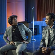 Get on Up: Chadwick Boseman e Nelsan Ellis in una scena del film biografico musicale su James Brown