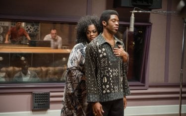 Get on Up: Chadwick Boseman con Jill Scott in una scena