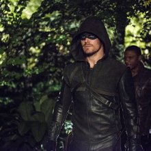 Arrow:gli attori Stephen Amell e David Ramsey nella puntata The Magician