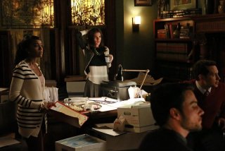 How To Get Away With Murder: Aja Naomi King, Karla Souza, Jack Falahee e Matt McGorry in Freakin' Whack-a-Mole