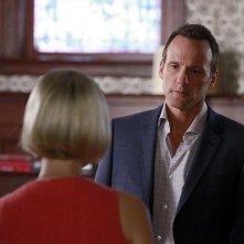 How To Get Away With Murder: Tom Verica e Liza Weil nell'episodio Freakin' Whack-a-Mole 