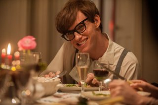 La Teoria del Tutto: Eddie Redmayne in una scena nel ruolo di Stephen Hawking