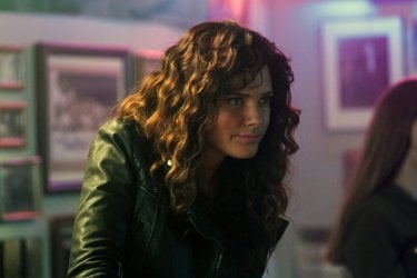 Constantine: Angélica Celaya in una scena di The Darkness Beneath