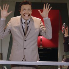 Doctor Who: Chris Addison e Michelle Gomez in una scena di Dark Water