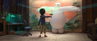 Big Hero 6: Hiro e Baymax in un momento del film d'animazione