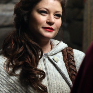 C'era una volta: l'attrice Emilie de Ravin in Family Business