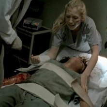 The Walking Dead: Emily Kinney in una scena di Il prezzo della salvezza