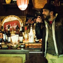 Chi è senza colpa: il regista Michael R. Roskam sul set del film