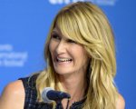 Laura Dern, Judd Apatow e le fanatiche del football