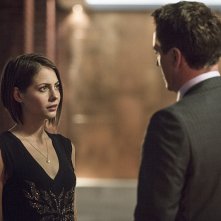 Arrow: Willa Holland in una scena di The Secret Origin of Felicity Smoak