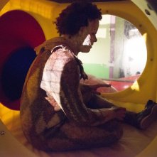 Clown: Andy Powers nei panni del clown assassino in una scena del film