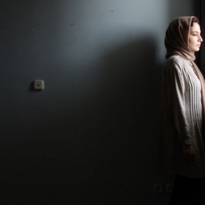 Melbourne: la bellissima Negar Javaherian in una scena del film drammatico