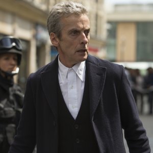 Doctor Who: Peter Capaldi interpreta il Dottore in Death in Heaven