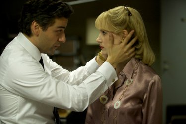 A Most Violent Year: una scena con Oscar Isaac e Jessica Chastain