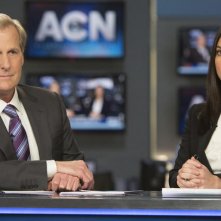 The Newsroom: Jeff Daniels e Olivia Munn in una scena dell'episodio intitolato Boston