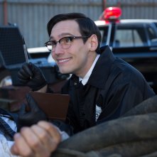 Gotham: l'attore Cory Michael Smith in una scena dell'episodio La maschera