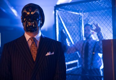 Gotham: Todd Stashwick in una scena della puntata La maschera