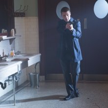 Gotham: Ben McKenzie interpreta il detective Gordon nell'episodio La maschera