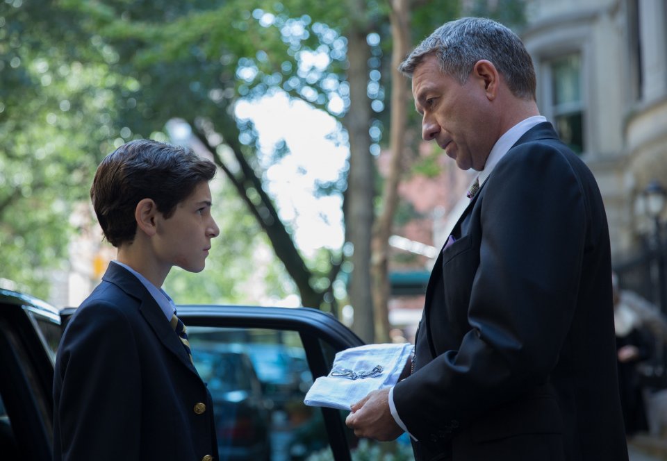 Gotham: David Mazouz e Sean Pertwee nell'episodio intitolato La maschera