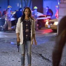 The Flash: Candice Patton e Grant Gustin nell'episodio Plastique