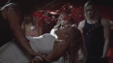 True Blood: una scena dell'episodio Il prezzo del sangue