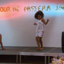 Mercuriales: Philippine Stindel e Jad Solesme in una scena