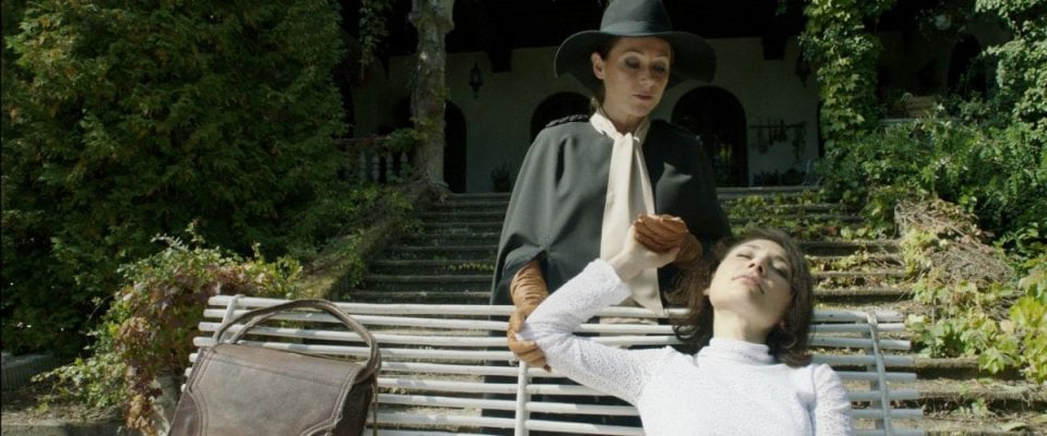 The Duke of Burgundy: Chiara D'Anna con Sidse Babett Knudsen in una scena del film