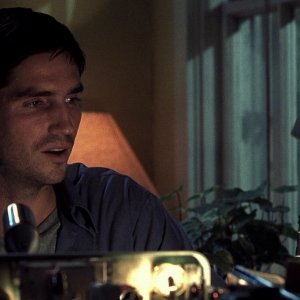 James Caviezel in una scena di Frequency