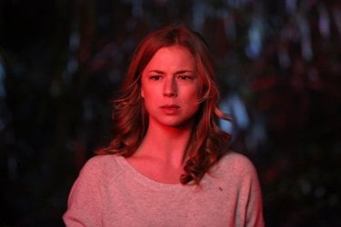 Revenge: l'attrice Emily VanCamp nell'episodio Contact