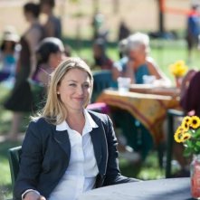 Finding Happiness - Vivere la felicità: Elisabeth Rohm in una scena del documentario