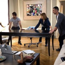 Scusate se esisto!: Paola Cortellesi in una scena con Raoul Bova e Marco Bocci in una scena del film