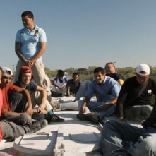 Chi è Dayani Cristal?: Gael Garcia Bernal protagonista del documentario in una scena