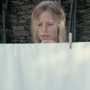 Eau Zoo: Margaux Lonnberg in una scena del film