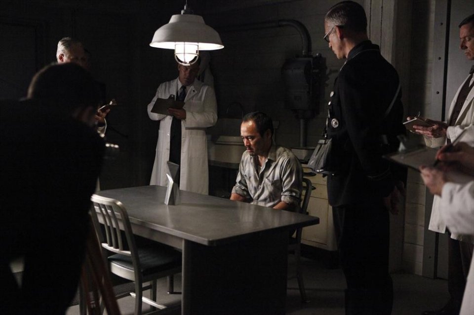 Agents of S.H.I.E.L.D.: Reed Diamond in una scena dell'episodio intitolato The Things We Bury