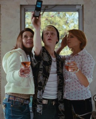 Anne Dorval, Antoine-Olivier Pilon e Suzanne Clément in una scena di Mommy